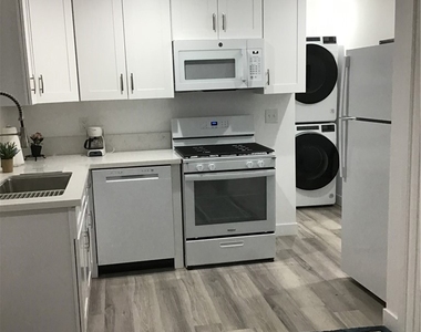 3414 Bayberry Drive - Photo Thumbnail 17