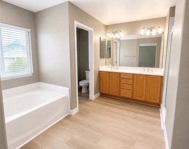 27960 Whittington - Photo Thumbnail 11