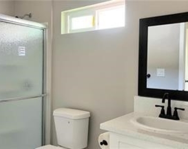 6902 Oso Avenue - Photo Thumbnail 16