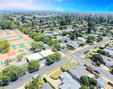 6902 Oso Avenue - Photo Thumbnail 24