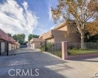 7615 Glade Avenue - Photo Thumbnail 17