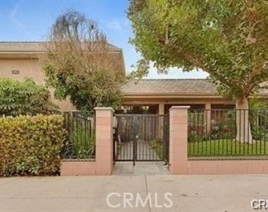 7615 Glade Avenue - Photo Thumbnail 2