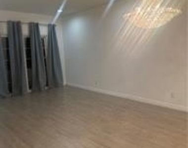 7615 Glade Avenue - Photo Thumbnail 5