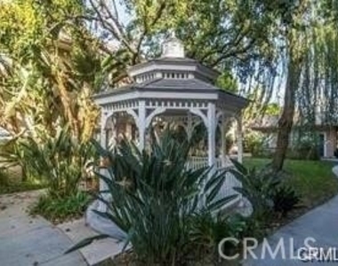 7615 Glade Avenue - Photo Thumbnail 10