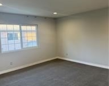 7615 Glade Avenue - Photo Thumbnail 7