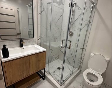 17642 Tribune Street - Photo Thumbnail 5