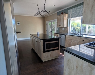 2300 Rutland Place - Photo Thumbnail 10