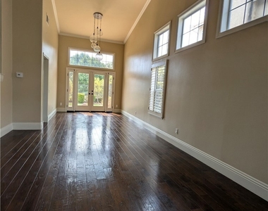 2300 Rutland Place - Photo Thumbnail 4