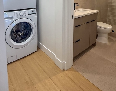 12816 Bloomfield Street - Photo Thumbnail 13