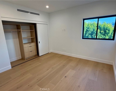 12816 Bloomfield Street - Photo Thumbnail 7