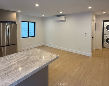 12816 Bloomfield Street - Photo Thumbnail 12