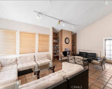 18411 Hatteras - Photo Thumbnail 21