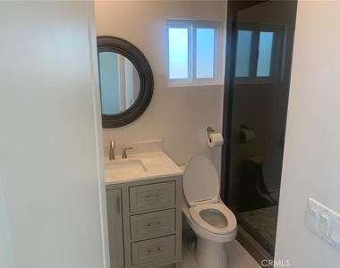 16507 San Fernando Mission Boulevard - Photo Thumbnail 11