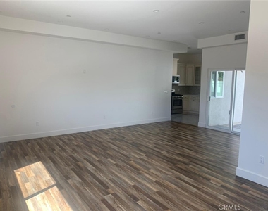 16507 San Fernando Mission Boulevard - Photo Thumbnail 2