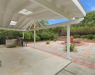 577 Houston - Photo Thumbnail 20