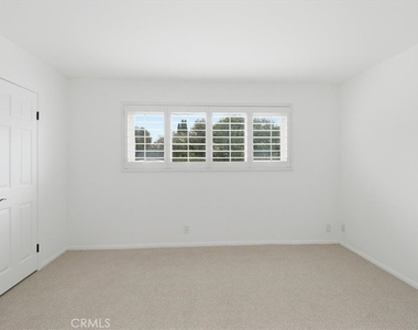 577 Houston - Photo Thumbnail 12
