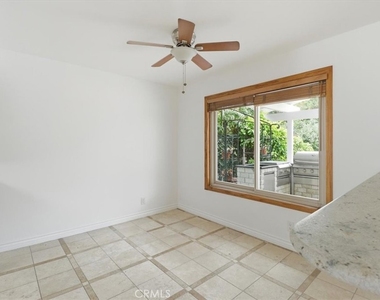 577 Houston - Photo Thumbnail 7