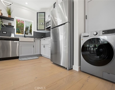 2258 Helios Drive - Photo Thumbnail 4