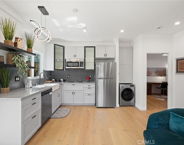 2258 Helios Drive - Photo Thumbnail 2