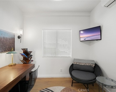 2258 Helios Drive - Photo Thumbnail 10