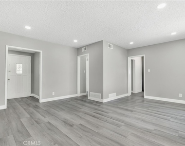18234 Sugarman Street - Photo Thumbnail 4