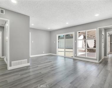 18234 Sugarman Street - Photo Thumbnail 3