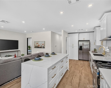 1223 W 23rd - Photo Thumbnail 10