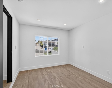 1223 W 23rd - Photo Thumbnail 13