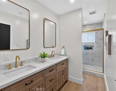 1223 W 23rd - Photo Thumbnail 18