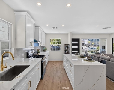 1223 W 23rd - Photo Thumbnail 11