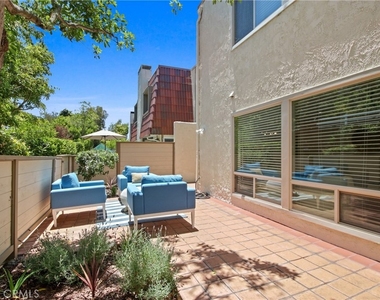 63 Cresta Verde Drive - Photo Thumbnail 11