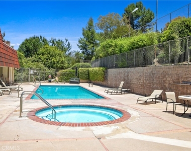 63 Cresta Verde Drive - Photo Thumbnail 13