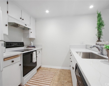 63 Cresta Verde Drive - Photo Thumbnail 2