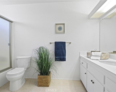 63 Cresta Verde Drive - Photo Thumbnail 8