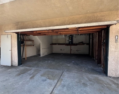 2615 Curtis Avenue - Photo Thumbnail 46