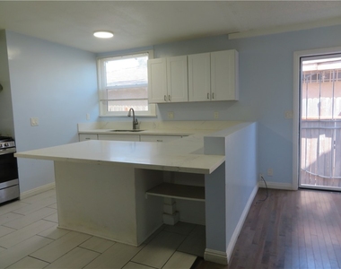 3923 S South  Normandie Avenue - Photo Thumbnail 7