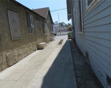 3923 S South  Normandie Avenue - Photo Thumbnail 5