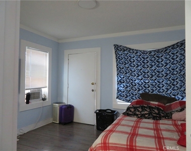 3923 S South  Normandie Avenue - Photo Thumbnail 10