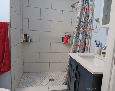 3923 S South  Normandie Avenue - Photo Thumbnail 14