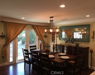2849 N Rustic Gate - Photo Thumbnail 3