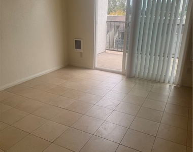 1015 N Parton - Photo Thumbnail 10