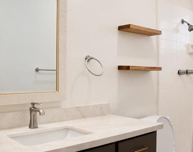 1135 Myra Avenue - Photo Thumbnail 15