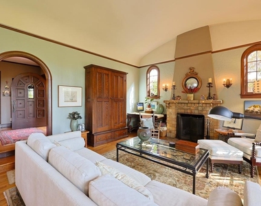 1027 Adella - Photo Thumbnail 2