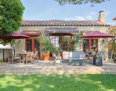 1027 Adella - Photo Thumbnail 34
