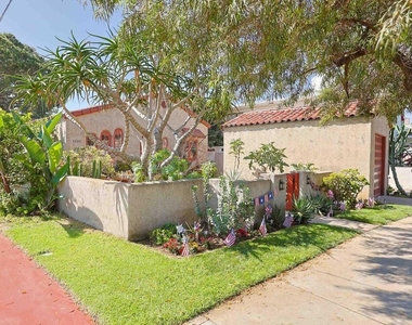 1027 Adella - Photo Thumbnail 63