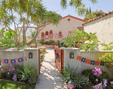 1027 Adella - Photo Thumbnail 62