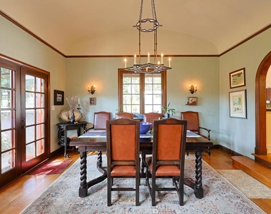 1027 Adella - Photo Thumbnail 5