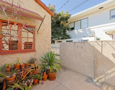 1027 Adella - Photo Thumbnail 48