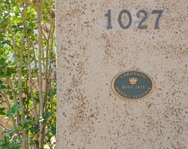 1027 Adella - Photo Thumbnail 52