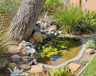1027 Adella - Photo Thumbnail 31